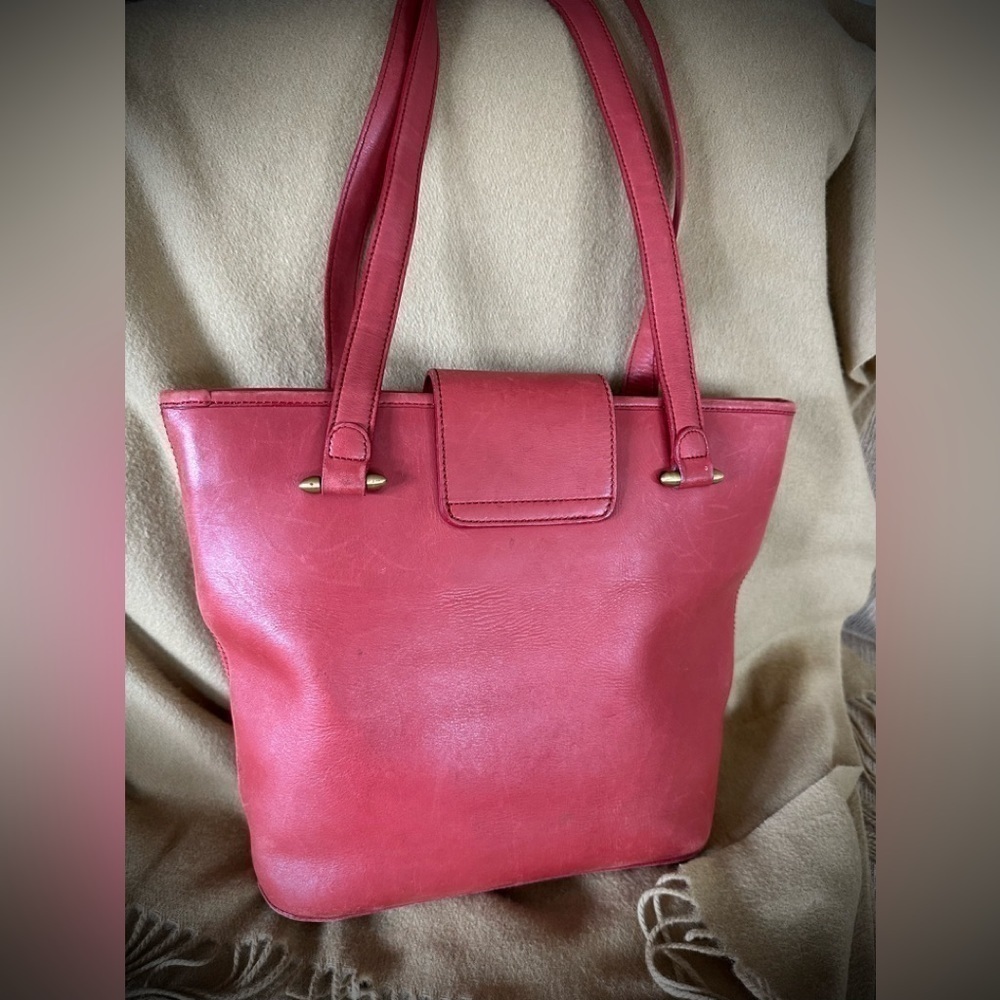 Artisans Alaska MC MASCOT Red Natural Cowhide Leather Bag - Picture 4 of 15